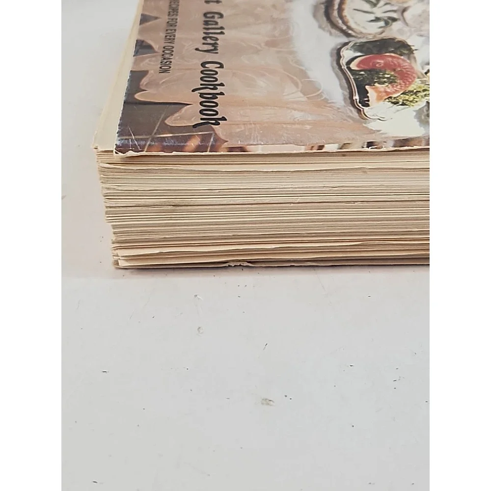 1976 Gourmet Gallery Fundraising Cookbook By The Stuart Society St Petersburg FL